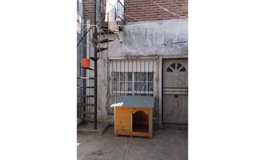 Vendo en Merlo Norte departamento con entrada de auto