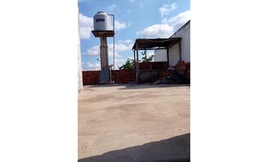 Vendo en Merlo Norte departamento con entrada de auto