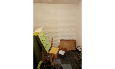 Vendo en Merlo Norte departamento con entrada de auto