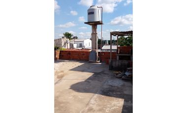 Vendo en Merlo Norte departamento con entrada de auto