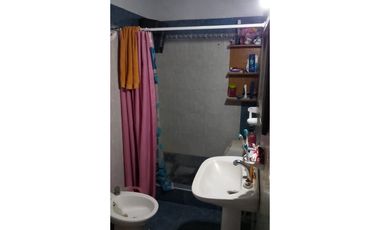 Vendo en Merlo Norte departamento con entrada de auto