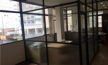 OFICINA EN VENTA / Corrientes esquina San Martin