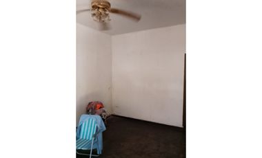 Chalet a reciclar en Paso del Rey bien ubicado