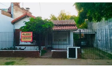 Chalet a reciclar en Paso del Rey bien ubicado