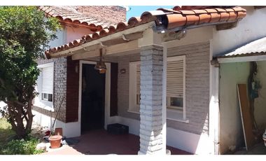 Chalet a reciclar en Paso del Rey bien ubicado