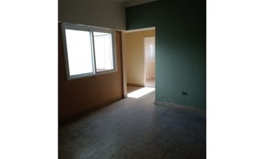 Alquilo Departemento en Paso del Rey centro