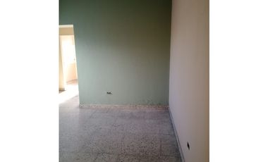 Alquilo Departemento en Paso del Rey centro