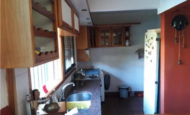 Chalet en venta en una zona exclusiva  / Matheu 2200