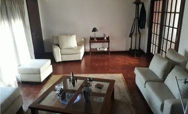 Chalet en venta en una zona exclusiva  / Matheu 2200