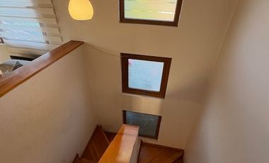 Casa en venta c/ estacionamiento en Centro de Machalí