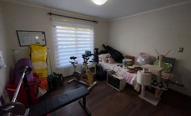 Casa en venta c/ estacionamiento en Centro de Machalí