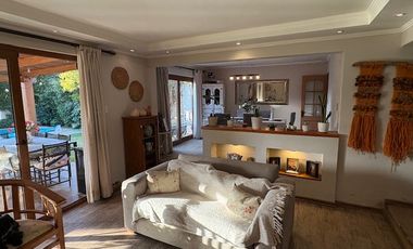 Casa en venta c/ estacionamiento en Centro de Machalí