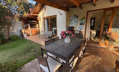 Casa en venta c/ estacionamiento en Centro de Machalí