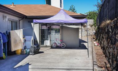 Casa en arriendo c/ estacionamiento en Lomas de San Andrés