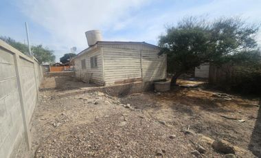 Casa en venta c/ estacionamiento en Ciudad de Caldera
