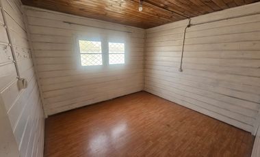 Casa en venta c/ estacionamiento en Ciudad de Caldera