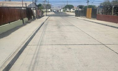 Casa en venta c/ estacionamiento en Ciudad de Caldera
