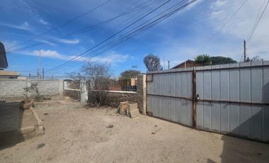 Casa en venta c/ estacionamiento en Ciudad de Caldera