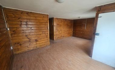 Casa en venta c/ estacionamiento en Ciudad de Caldera
