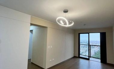 DEPARTAMENTO EN ALQUILER CON ESTACIONAMIENTO