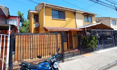CASA EN VENTA A PASOS DE TODO EN QUILICURA