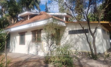 Hermosa y recién remodelada propiedad en Sector El Principal