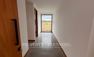 Moderna casa nueva en Condominio San Manuel