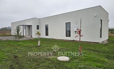 Moderna casa nueva en Condominio San Manuel