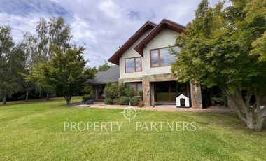 Gran casa en exclusivo condominio Brisas de Zapallar