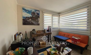¡Exclusivo Townhouse de 3 Pisos en Condominio Tranquilo!  Relájate en tu hogar con la tranquilidad de un entorno seguro.
