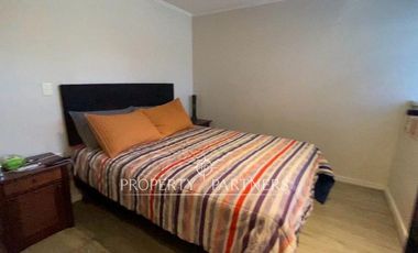 ¡Exclusivo Townhouse de 3 Pisos en Condominio Tranquilo!  Relájate en tu hogar con la tranquilidad de un entorno seguro.
