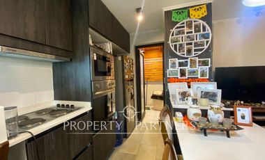 ¡Exclusivo Townhouse de 3 Pisos en Condominio Tranquilo!  Relájate en tu hogar con la tranquilidad de un entorno seguro.