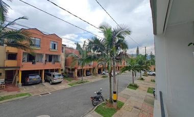 ARRIENDO de CASAS en ENVIGADO