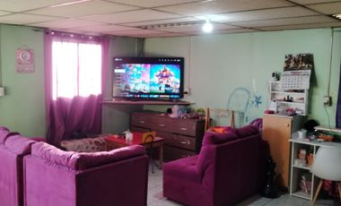 EN VENTA GRAN CASA  ESQUINA +2 PISO  +5 DP. INDP.  $350.000.000.-