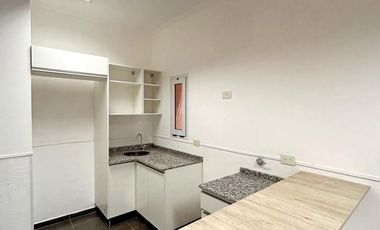 Departamento en Venta de 3 dorm. Patio con parque. Zárate