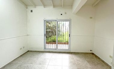 Departamento en Venta de 3 dorm. Patio con parque. Zárate