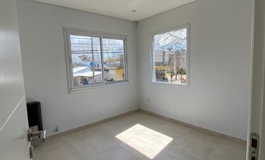 Dos ambientes con cochera en Mar de Ajó