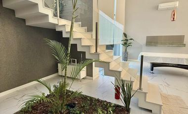 Casa 4 ambientes con pileta en venta - Fincas de Iraola II