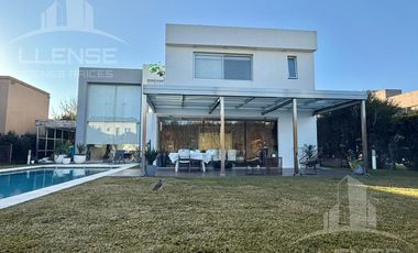 Casa 4 ambientes con pileta en venta - Fincas de Iraola II