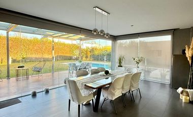 Casa 4 ambientes con pileta en venta - Fincas de Iraola II