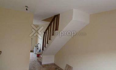 CASA EN VENTA TRIPLEX 4 AMBIENTES CON COCHERA EN SAN BERNARDO OPORTUNIDAD