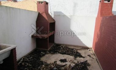 CASA EN VENTA TRIPLEX 4 AMBIENTES CON COCHERA EN SAN BERNARDO OPORTUNIDAD