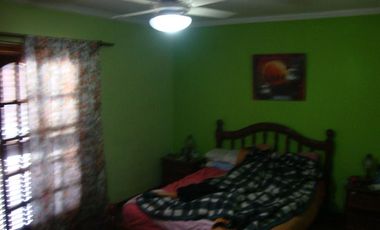 VENDE / ALQUILA CASA