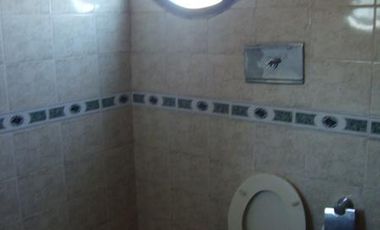 VENDE / ALQUILA CASA