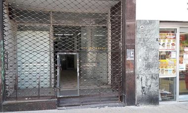 Local Comercial Peru entre Venezuela y Av. Belgrano 3 plantas