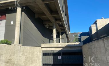 Venta Oficina con 2 Cocheras - Pilar