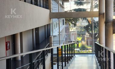 Venta Oficina con 2 Cocheras - Pilar