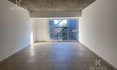 Venta Oficina con 2 Cocheras - Pilar