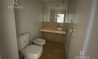 Venta Oficina con 2 Cocheras - Pilar