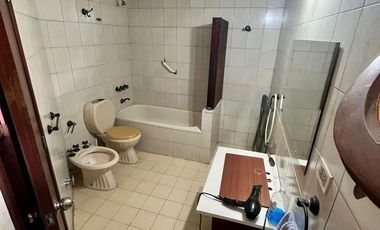 Casa 4 ambientes en venta - Quilmes Oeste